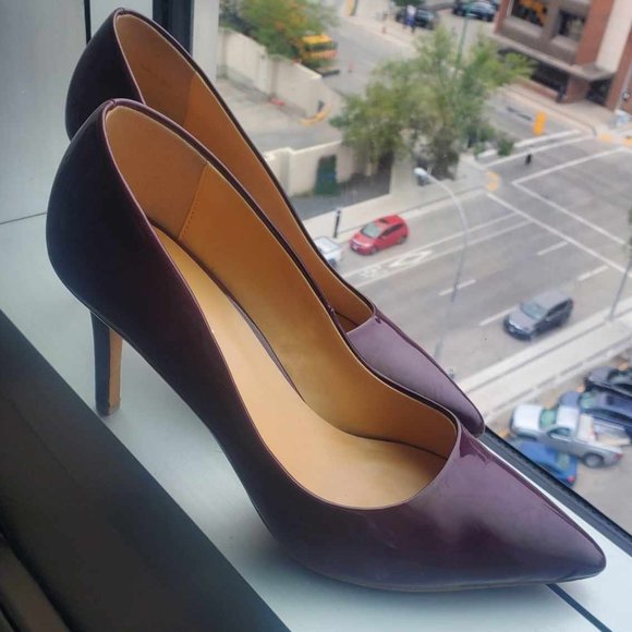 Size 8.5 Le Chateau Pumps - Picture 3 of 8